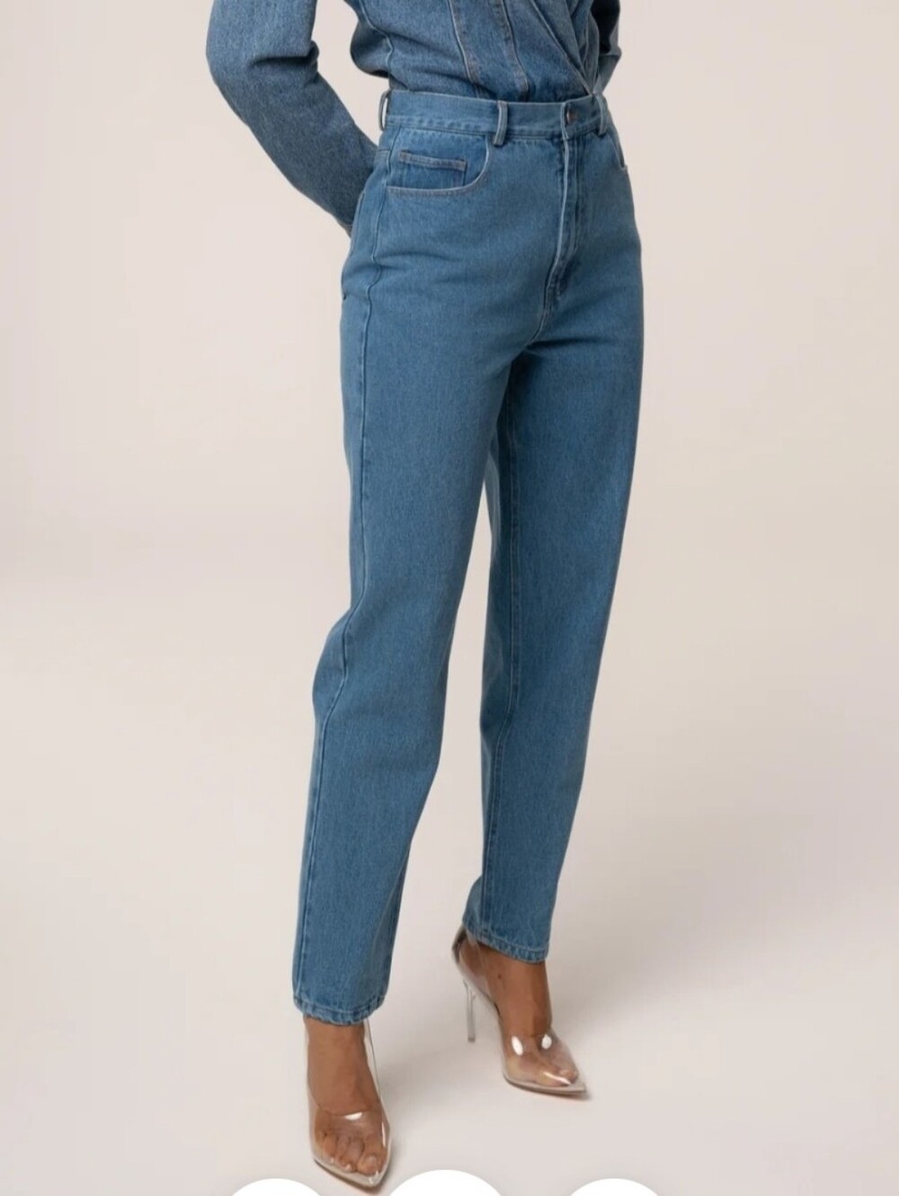 JLUXLABEL | Medium Wash Roesia Jeans In Blue Size 25 - Picture 2 of 16